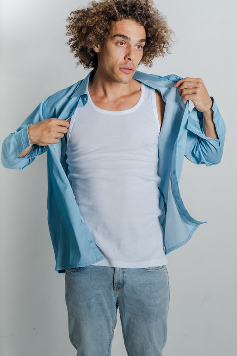 Reer Endz men's organic cotton singlet on model